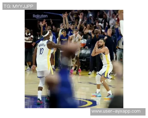 库里盛赞巴特勒训练赛表现出色攻防两端展现统治力