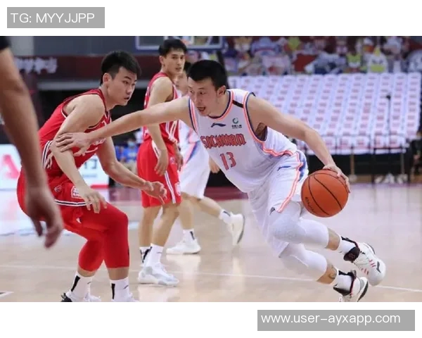 四川球员左朕年强调体测重要性努力做好本职工作是首要任务